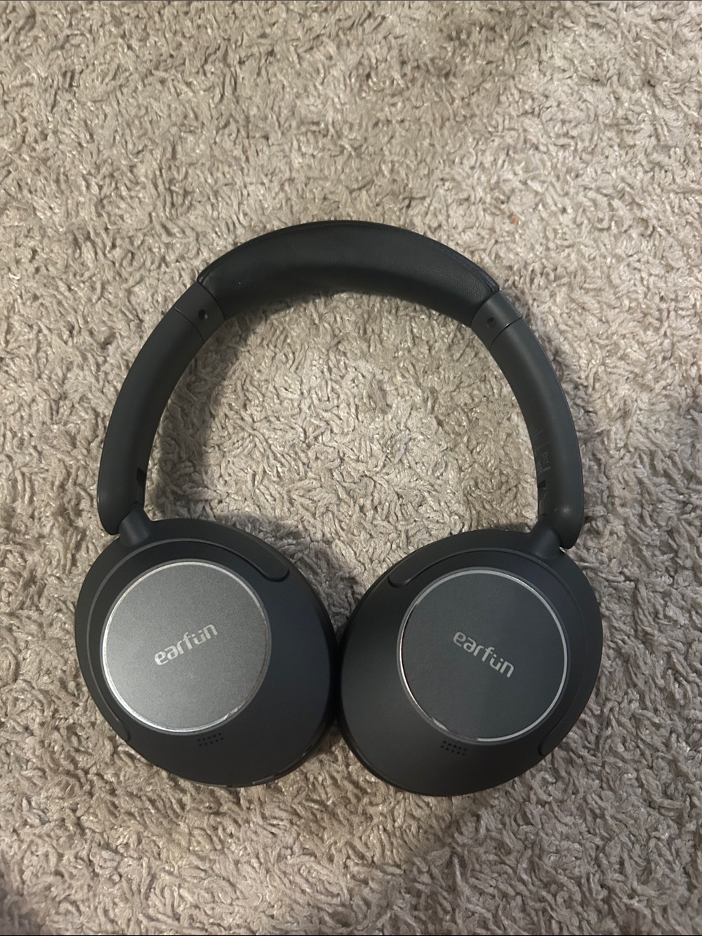 Over-Ear Wireless Headphones in Black